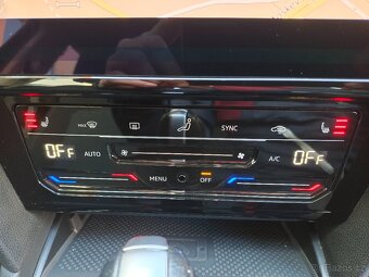 VW Passat B8 2.0TDI 147kW 4x4 DSG Virtual Matrix ACC ERGO Qi - 14