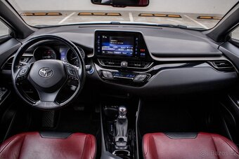 Toyota C-HR 1.8 Hybrid Selection E-CVT - 54 000km - 14