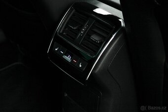 Škoda Superb Combi 2.0 TDISportline DSG - 14