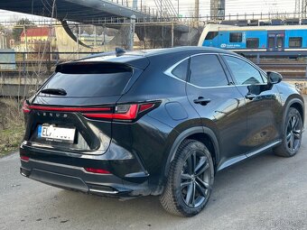 Lexus NX 450 + hybrid 2024. 11. měsíc - 14