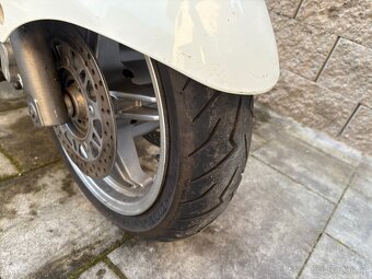 Suzuki Burgman 650 excutive 2010 - 14