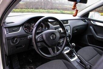 Škoda Octavia Combi 1.6 TDI 110k Active - 14