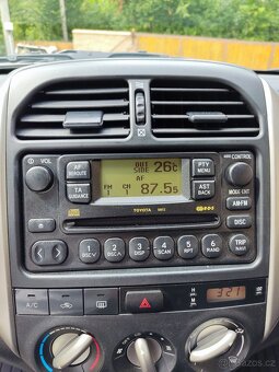 Toyota Rav trvalá 4X4 39 500 km benzín - 14
