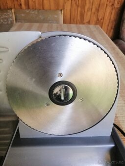 Kuchyňský elektrický kráječ - 14