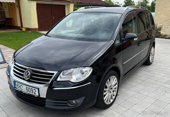 Touran 2.0 TDI 103kW motor BMM, výbava HIGHLINE - 14