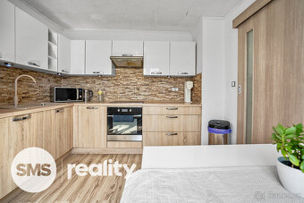 Prostorný rodinný dům 186 m², 2 bytové jednotky, zahrada, ba - 14