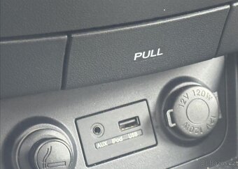 Hyundai i30 1,4 CVVT 1.MAJITEL ČR +ALU benzín manuál 80 kw - 14