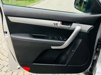 Kia Sorento 2.2D 4x4 MANUÁL VÝHŘEV 1.MAJITEL PANORAMA - 14