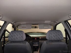 SKODA OCTAVIA 1U SEDACKY POLSTROVANI DVERI TAPECY - 14