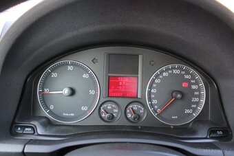 Volkswagen Golf 1,9TDI 77KW, STK 2/2026, KLIMA, r.v. 2004 - 14