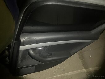 Audi A4 Avant B6 4X DVERE CERNE KOMPLETNI - 14