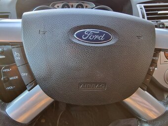 Ford Kuga 4x4 2.0 TDCi 103kW rok výroby 2010 - 14