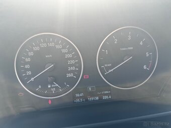 BMW 118D - 14