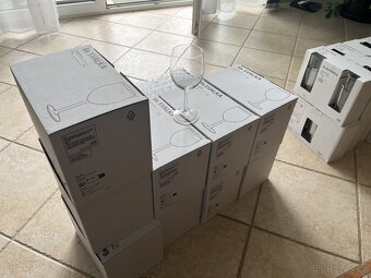 Set na svatbu/oslavu na zahradě - 14