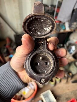 Elektroinstalační materiál- přebytky - 14