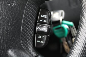 Honda CR-V 2,0 i NOVÉ V ČR,1.MAJITEL,4X4,2005 - 14