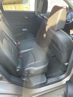Nissan Qashqai +2 2,0i.  LPG do 2031 - 14