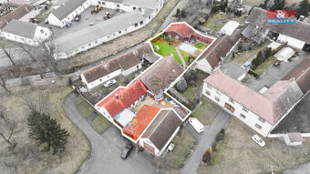 Prodej rodinného domu, 439 m², Hrdějovice, ul. Na Návsi - 14