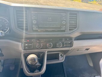 VW Crafter skříň 2.0 TDI 6MT 2020/116t km/LED/Vyhř. sklo/CZ - 14