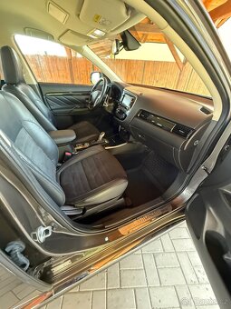 Mitsubishi Outlander PHEV 2.0 2016 - 14