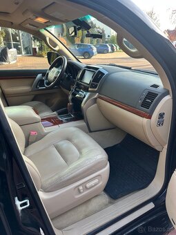 Toyota Land Cruiser 200 4.5D-4D V8 Luxury 7mist - 14