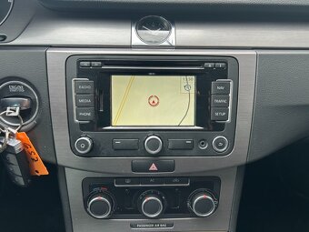 Volkswagen Passat,  1.4 TSI 90KW NOVÉ ROZVODY  - 14
