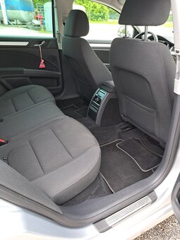 Škoda Superb Combi - 14