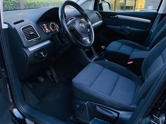 Volkswagen Sharan 2.0TDI 7MÍST 1.MAJITEL VÝHŘEV SERVISKA - 14