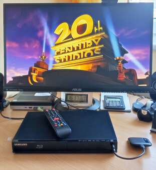 Blu-ray, DVD přehrávač SAMSUNG BD-J4500R - Zánovní - 14