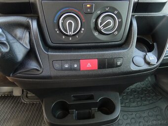 Peugeot Boxer, 2,2 HDI 7Míst třístranný sklápěč + klima - 14