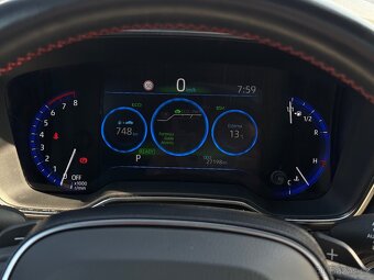 Toyota Corolla GR Sport Hybrid 2.0, 2020 - 14