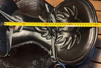 Westernové sedlo 26) černé oválné krátké široké - 14