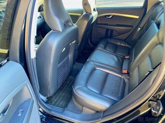 Prodám vůz Volvo XC70 2.4 D5 AWD Summum - 14
