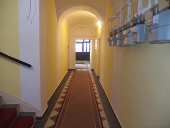 Pronájem bytu 1+1 s vl. vytápěním, ca 30 m2, v centru LBC - 14