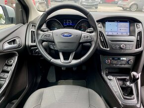 FORD FOCUS 1,5TDCi / NAVI / VÝHŘEV  / 2017 - 14