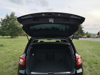 VOLKSWAGEN TIGUAN 2.0TDi 125KW 4X4 SERVISOVÁNO - 14