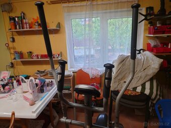 Posilovací šlapací stroj s LCD displejem. - 14