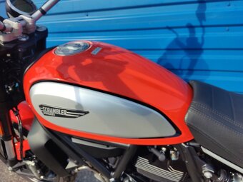 Ducati Scrambler Icon (2020) NOVÝ, najeto 6028 km, po servis - 14