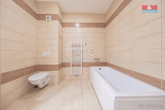 Prodej rodinného domu, 178 m², Třeboň, ul. Husova - 14