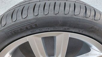 Alu kola 5x100 r17 originál vw polo letní pneu - 14