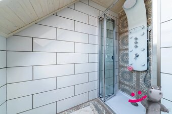 Prodej rodinného domu, dvougenerační 185 m2, pozemek 218 m2  - 14
