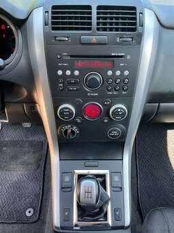 Suzuki Grand Vitara 2.4i Tažné Uzávěrka Výhřev sedadel - 14