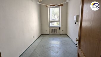 Pronájem kancelářských prostor - 14