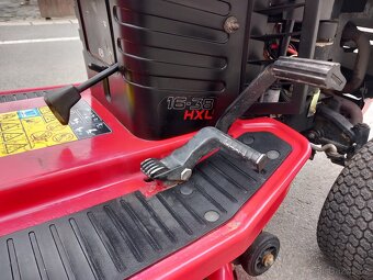 Prodám zahradní traktor Toro 16-38 HXL - 14
