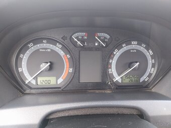 ŠKODA FABIA 1,4 16V /r. v. 2004/ČR/po STK/KLIMA/156 tkm. - 14