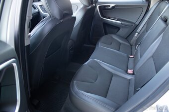 Volvo XC60 D3 Kinetic Geartronic - 14