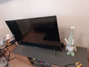 GoGEN TVU43W652STWEB + soundbar HiSense - 14