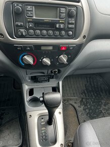 Toyota RAV4  2.0 VVT-i automat, 4x4, 74 tisíc KČ - 14