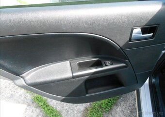 Ford Mondeo 1,8 92 kW Digiklima Serviska benzín - 14