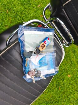 Vespa GTS 300i.e. Super (2011) velmi pěkná, 15tis.km, kufr, - 14